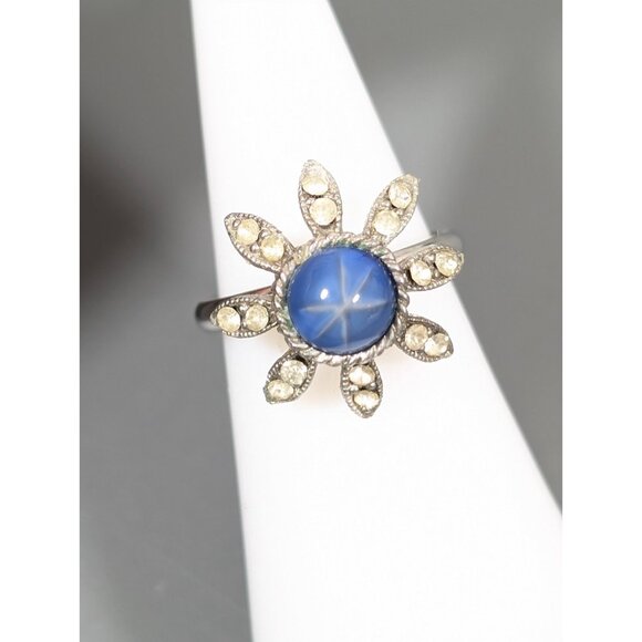 Vintage Vogue Faux Blue Star Sapphire Rhinestone Ring Silver Tone Size 6 - Picture 1 of 8
